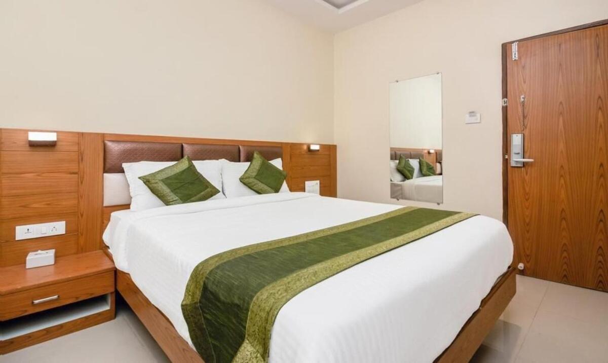 מומביי Hotel Volga Plaza מראה חיצוני תמונה