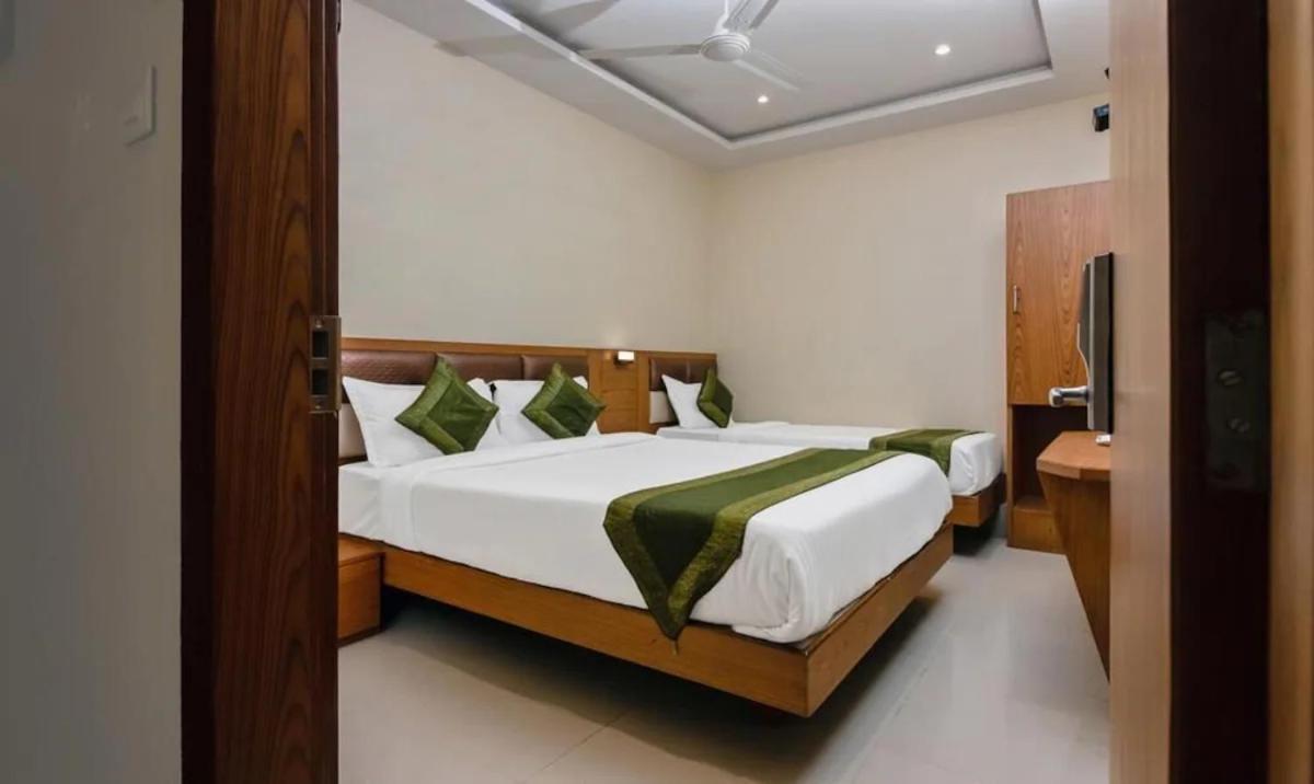 מומביי Hotel Volga Plaza מראה חיצוני תמונה